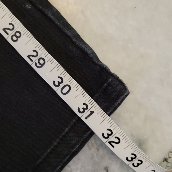 NWT BONGO PLUS SIZE 18W Mid Rise Black Skinny Jeans - Picture 11 of 11